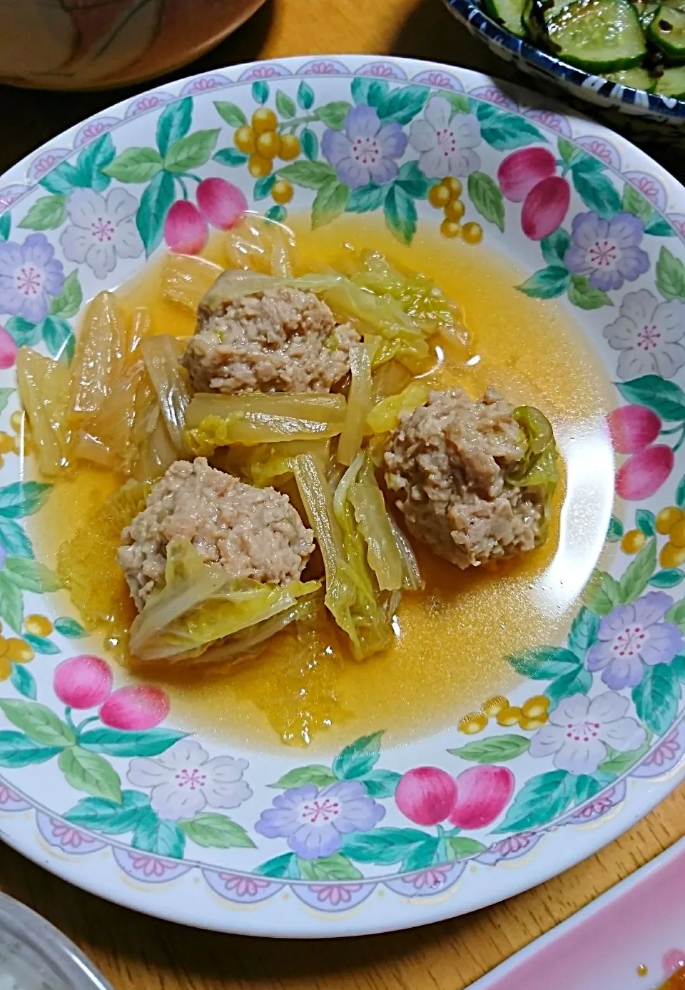 鶏だんごと白菜の煮物🤣|しまだ ちえこさん