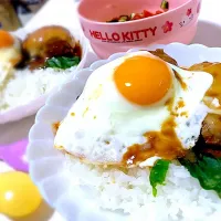 デミグラスロコモコ丼🍳|ピロリさん