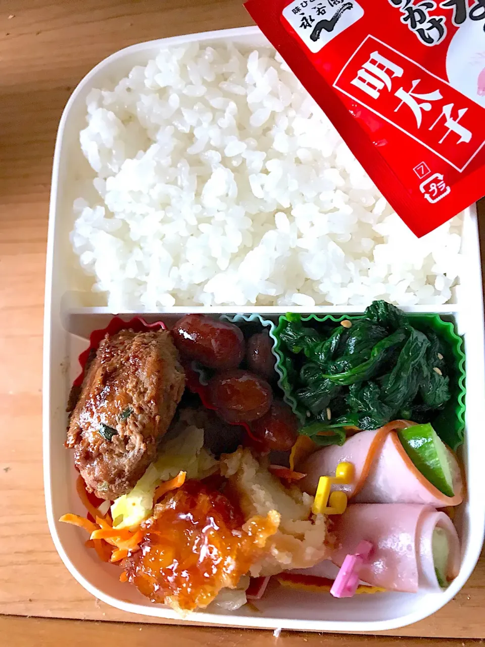 11/9 お弁当 息子パン二つと共に先持っていく
 #つくね弁当|侑子さん