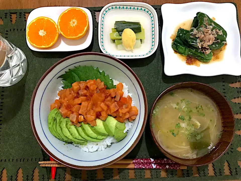 Snapdishの料理写真:親子&アボカド丼定食|ゆうかさんさん