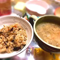 Snapdishの料理写真:炊き込みご飯と豚汁|mizukiさん