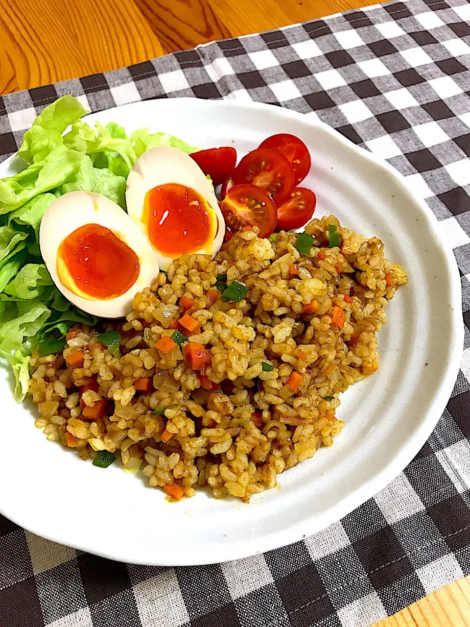 Snapdishの料理写真:ルウで炒めるカレーピラフ|sayaさん