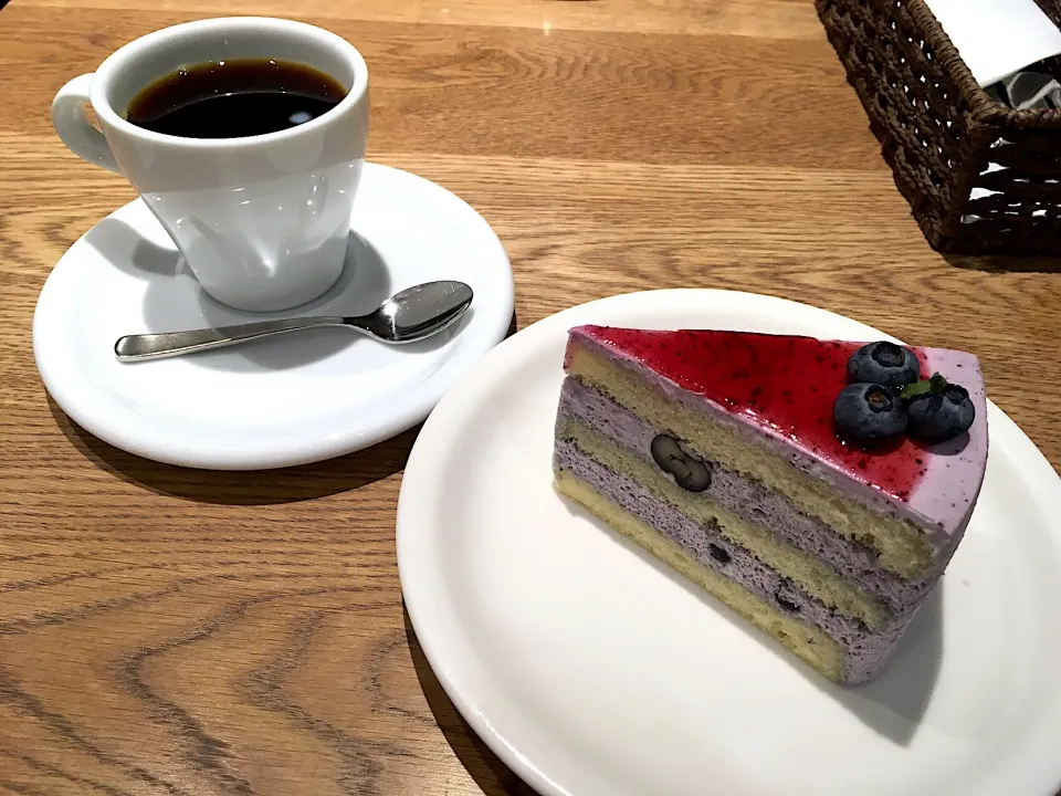 ケーキセット（ブルーベリーショートケーキ、プレミアム極）|こいちさん