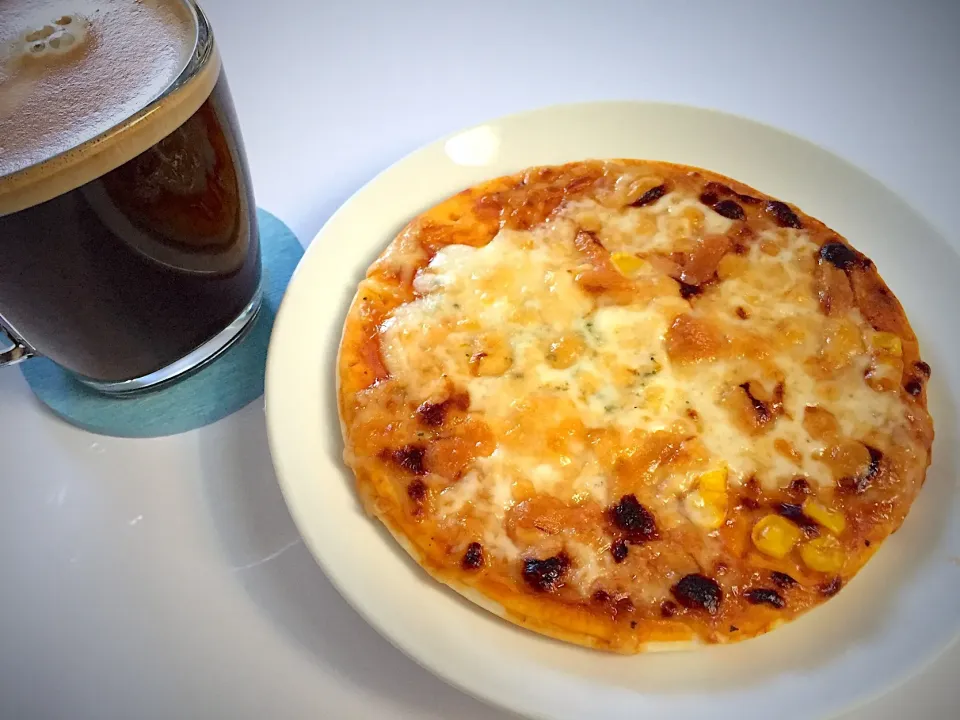 朝は、ダブルチーズのピザ🍕🧀🧀
#ピッツア|Kojiさん