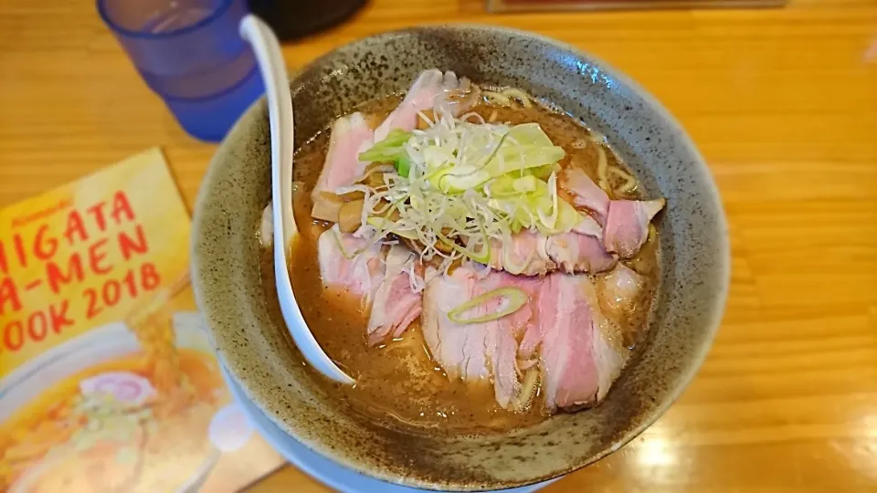 らーめん らいふ 肉らーめん|ミナミ ヒロヤさん