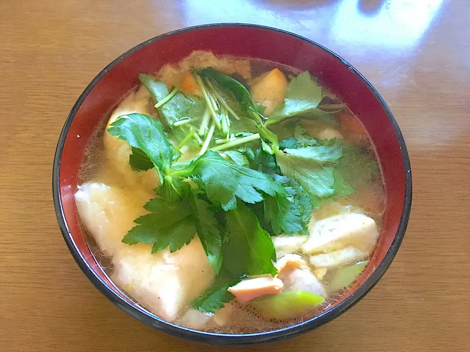 冷蔵庫の残り物で作るお雑煮|織衣（おかま）さん