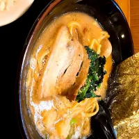 Snapdishの料理写真:家系ラーメン|Kato Kentaさん