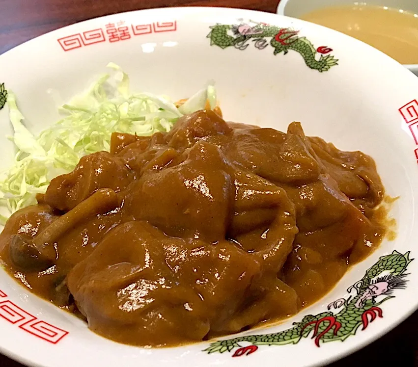 本日の賄い  昼ごはん☀️☀️🔆 普通のカレー🍛 多分明日もだな（･△･）はぁ～|ぽんたさん