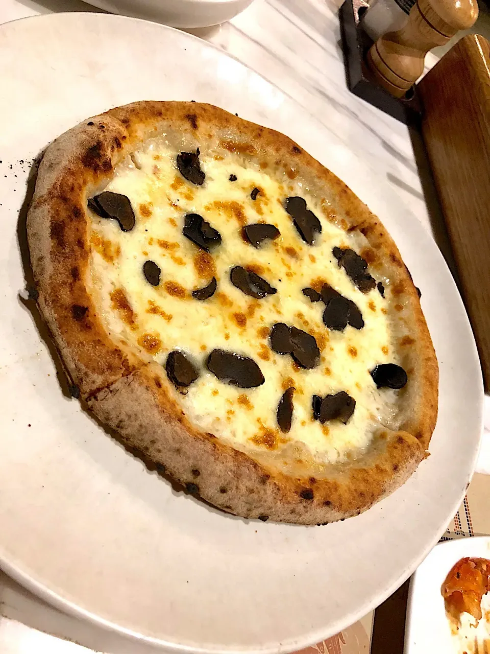 Truffle pizza|ｖ（＾＿＾ｖ）♪さん