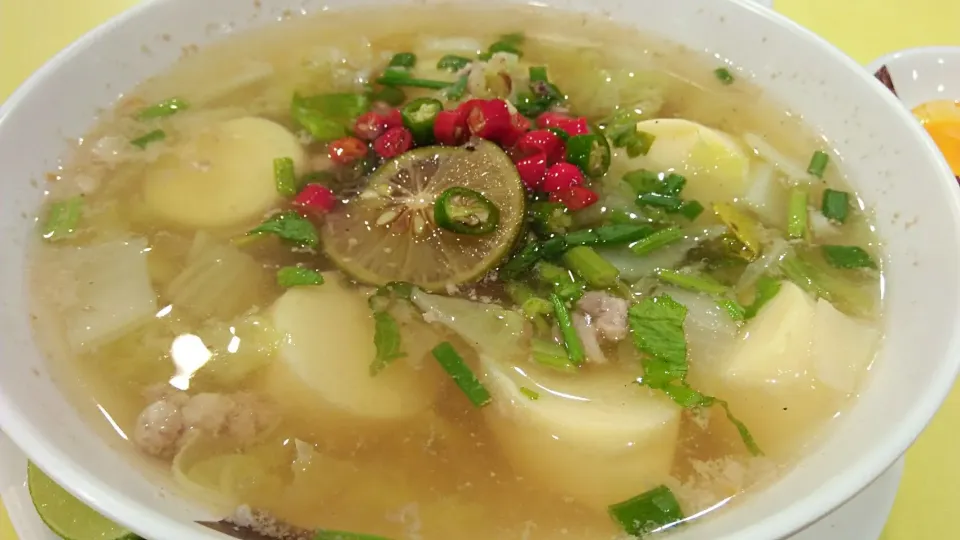 Tofu moo sap - Thai minced pork with tofu soup|Jorge Bernal Márquezさん