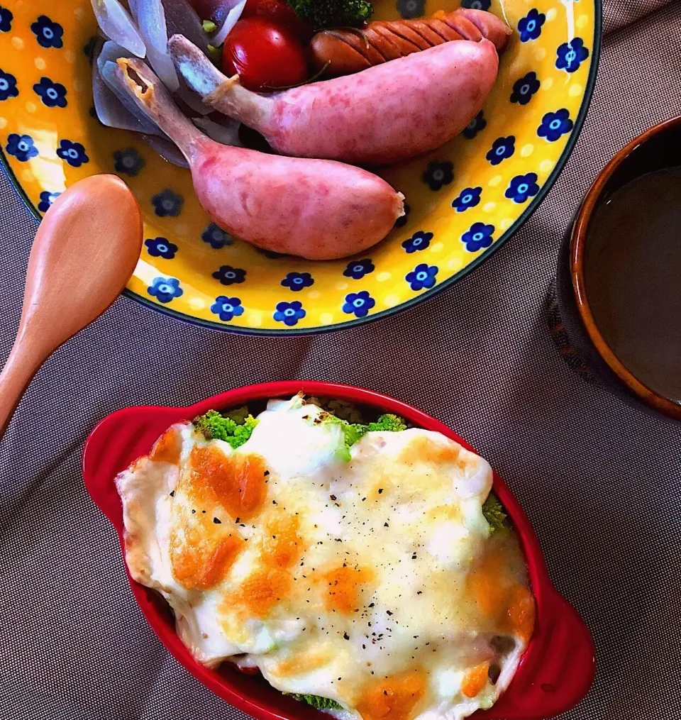 Snapdishの料理写真:朝ごはんを食べよう🥞低GIへるしごはんを使った野菜たっぷりドリアで朝ごはん☀️|あしゃぱんさん