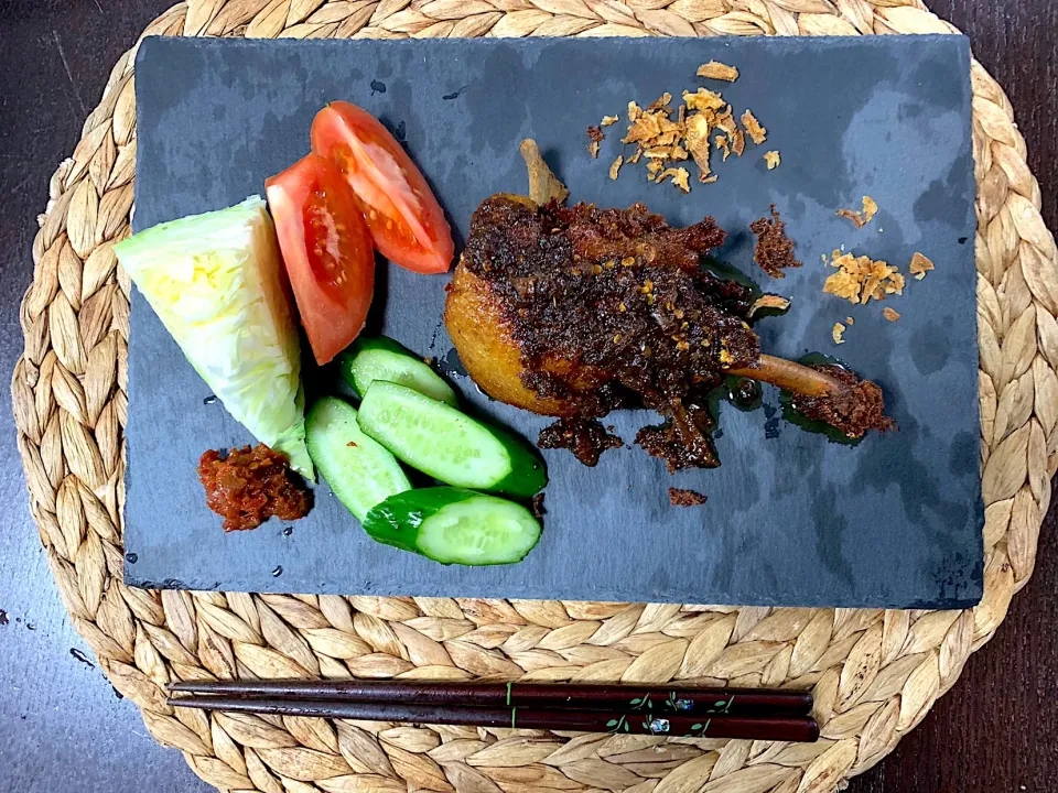 bebek hitam madura|yeni kartikasariさん