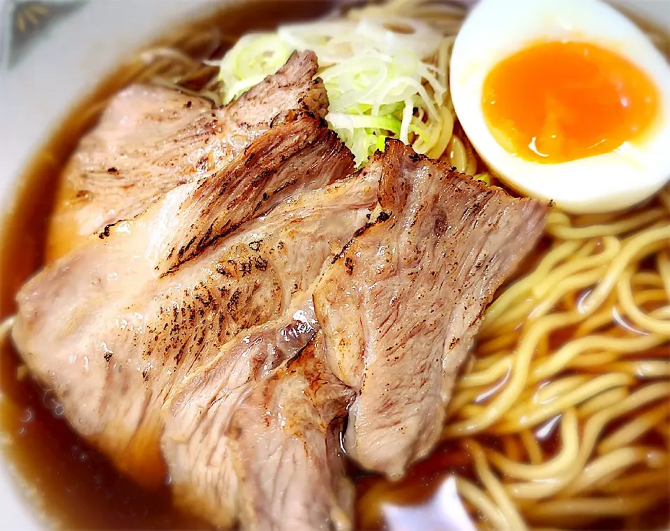 煮卵入り炙りチャーシュー麺 (๑˃̵ᴗ˂̵)و|bamazooさん