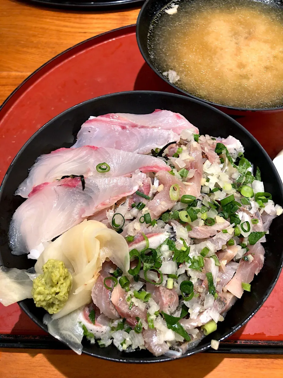 あじといわしと地魚丼|T. Wonderさん