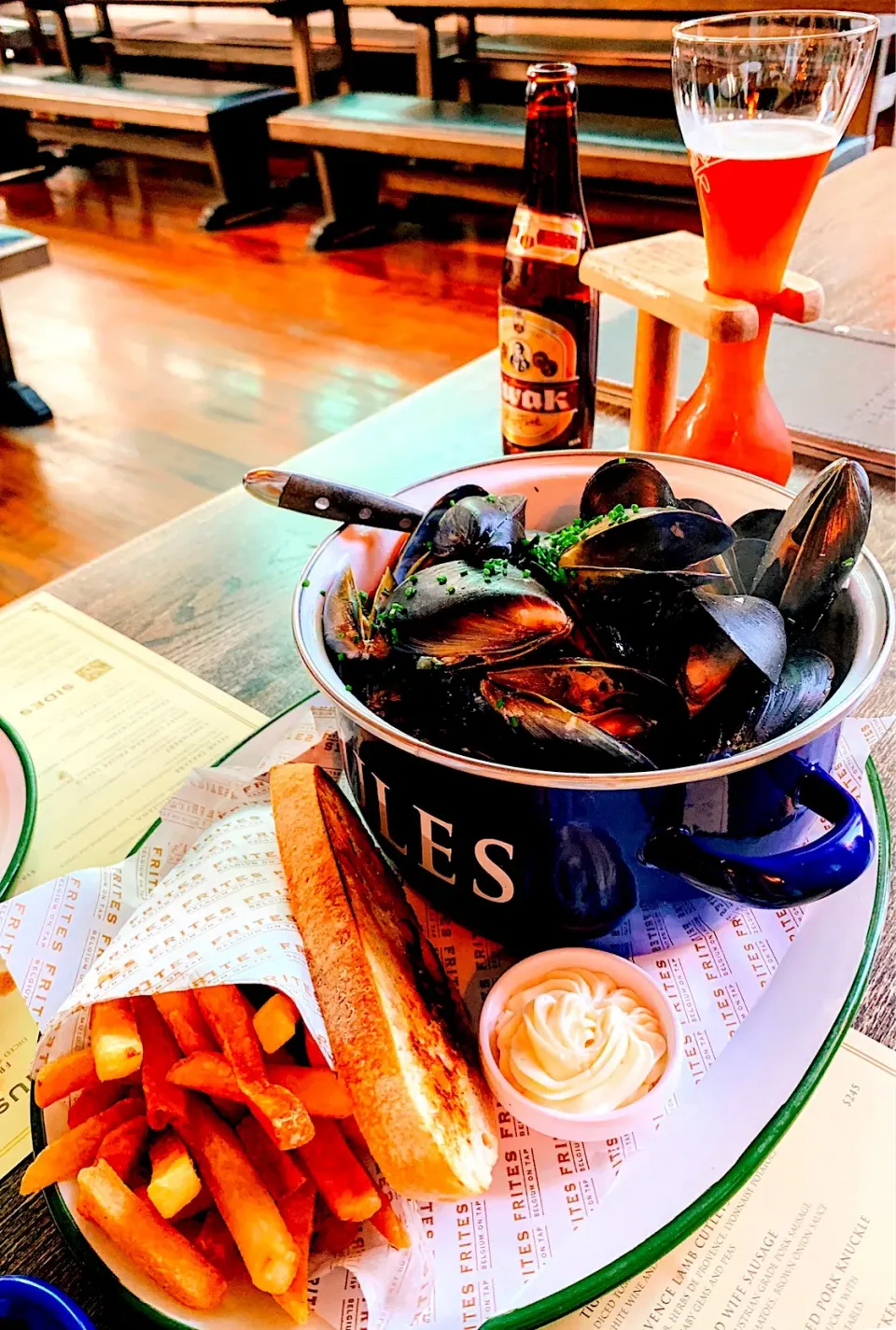 🇧🇪 ベルギーの名物料理♪ムール・フリット Moules-frites|キノコ🍄さん