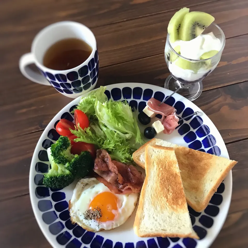 昨日の朝ごはん|ぺんぎんさん