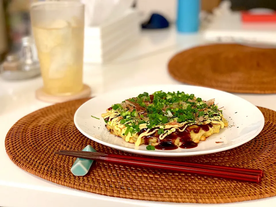 セブンの冷凍お好み焼き。初めて食べたけど美味しかった(•̥̀  ̫ •̥́)|yukiさん