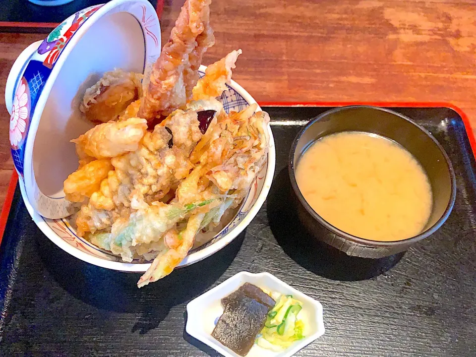 はみ出し天丼 (並盛り)|yumyum😋さん