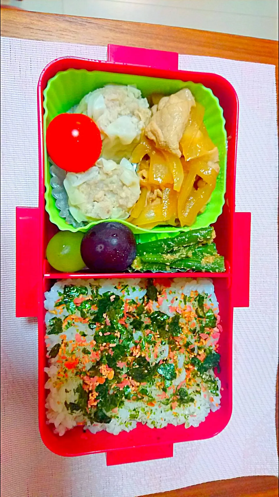 しょうが焼き🎵旦那さんお弁当🎵😊|かおるcitronさん