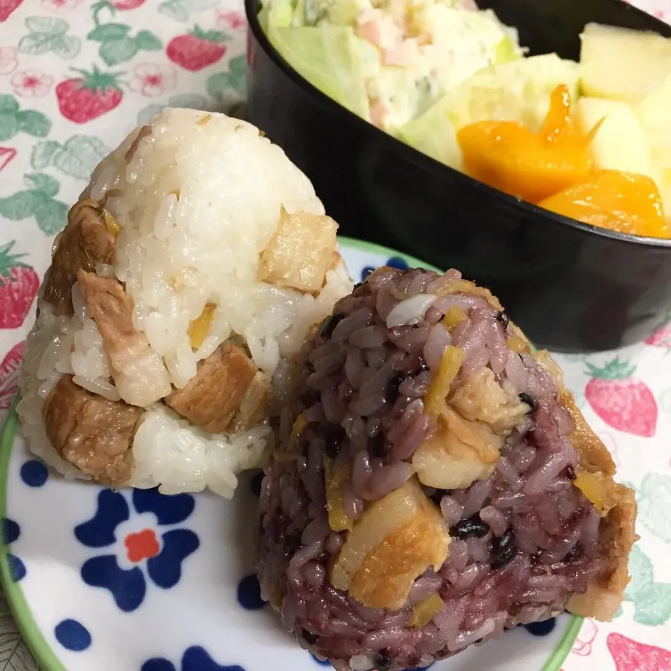 煮豚入りおにぎり弁当🍙|みっこちゃんさん