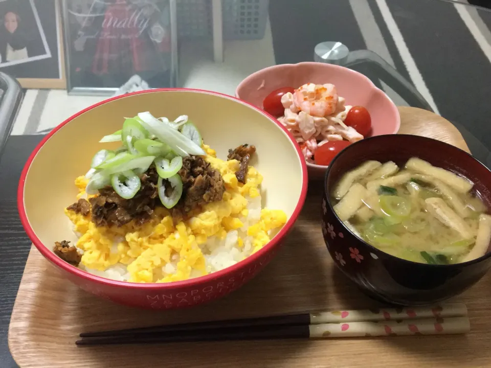 さんまの蒲焼き丼|よぉ〜さん