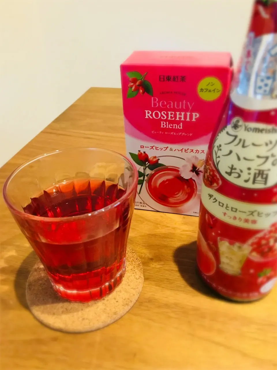 #日東紅茶ローズヒップ＆ハイビスカス🌺
#フルーツとハーブのお酒ザクロとローズヒップ
のホットカクテル|ミッチ☆ママさん