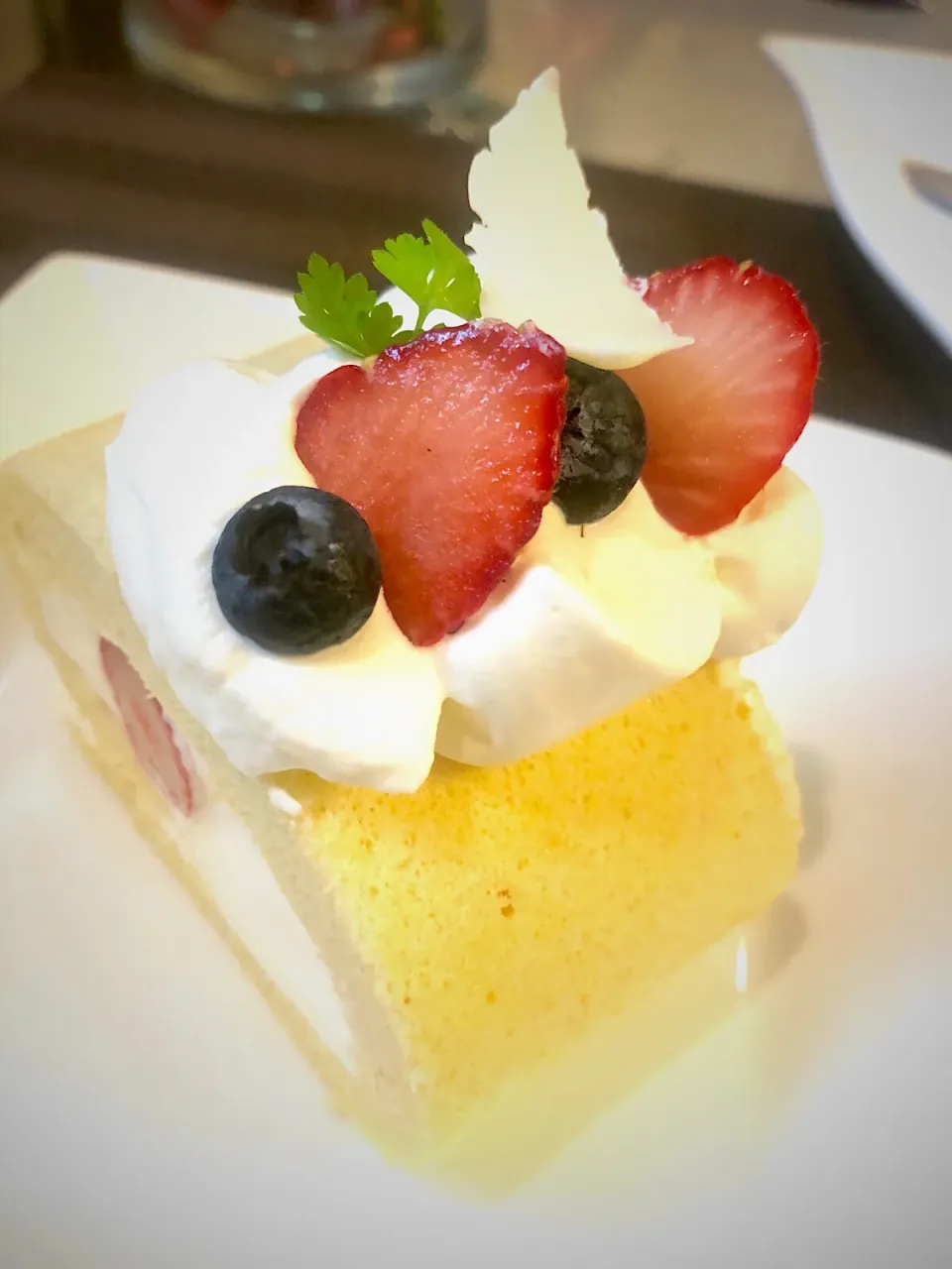 Snapdishの料理写真:シフォンロールケーキ|rikonori0329さん