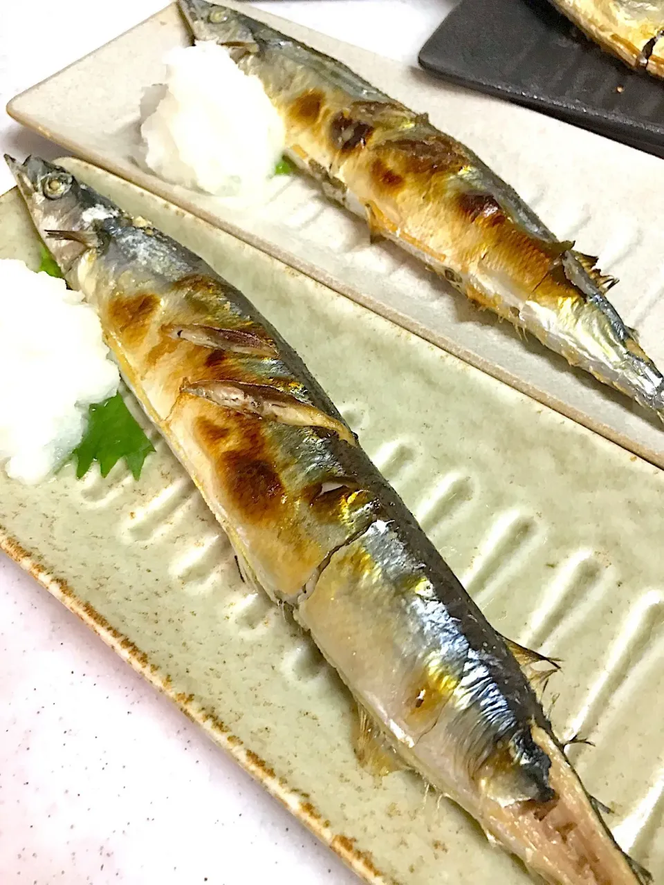 Snapdishの料理写真:秋刀魚の塩焼き|けいさん