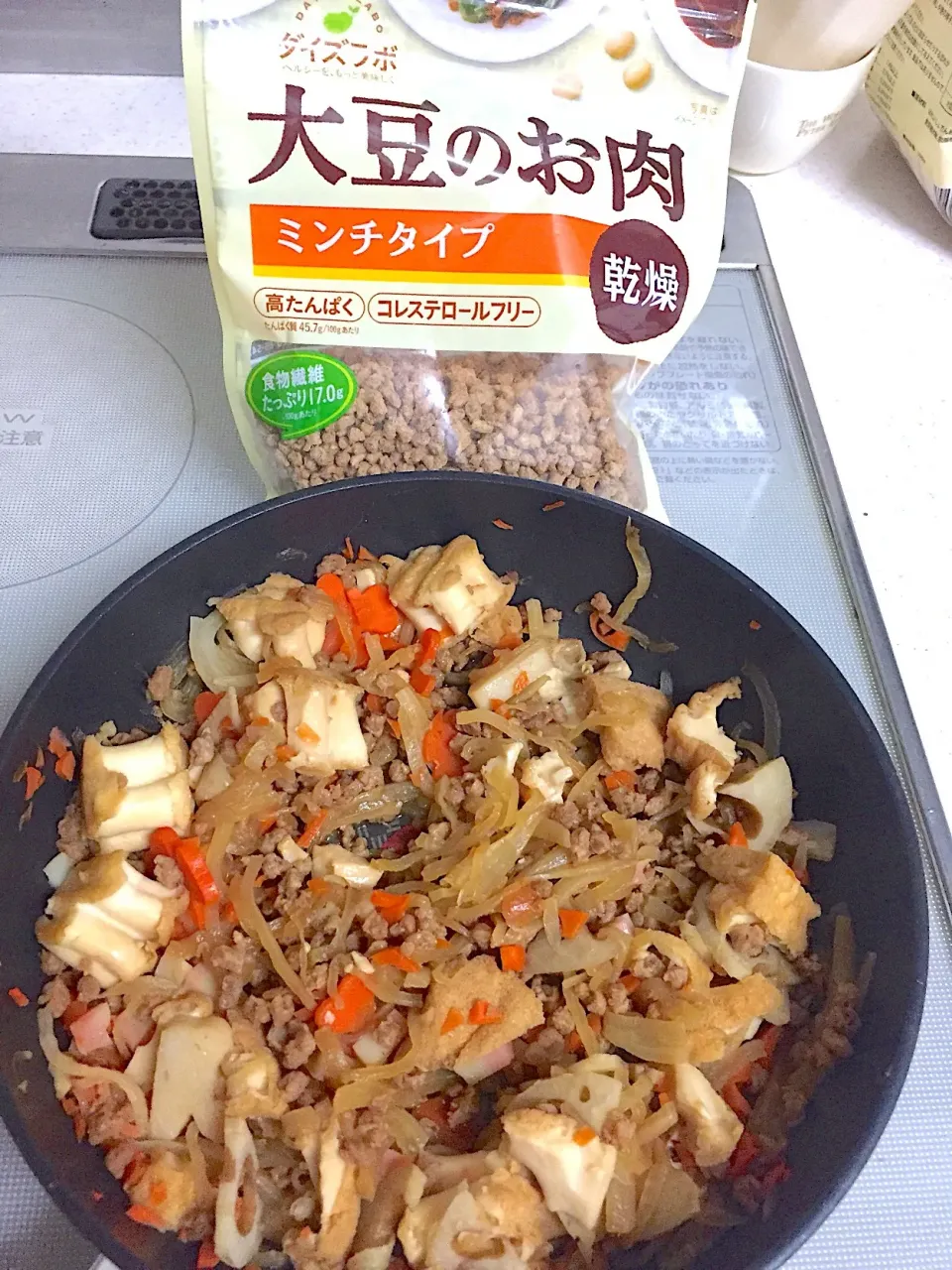 Snapdishの料理写真:大豆ミートと大根の炒り豆腐|Oboe Uniuniさん