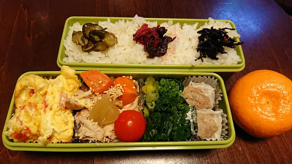 鶏手羽の煮物と崎陽軒のシウマイ弁当
 #今日のお弁当|りょーさん