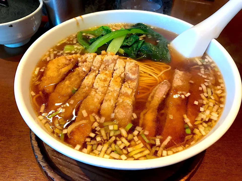 排骨ラーメン 醤油|マハロ菊池さん