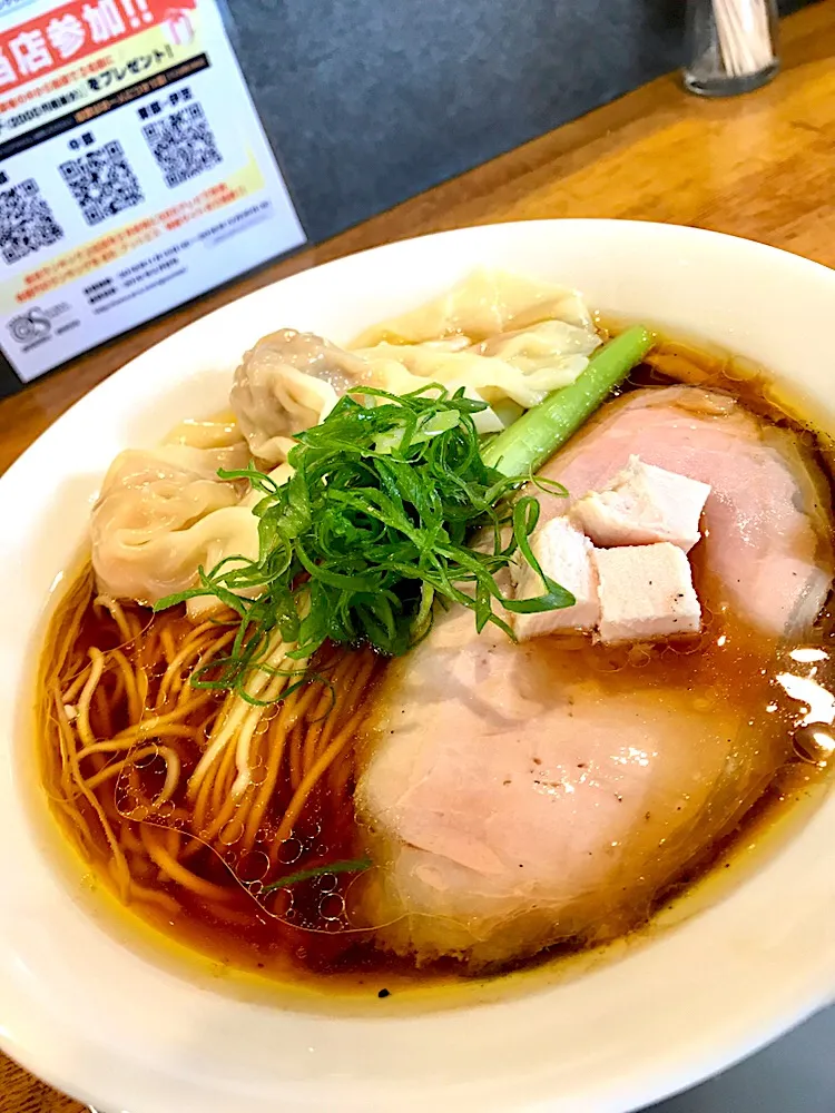 Snapdishの料理写真:✨漢の純鶏雲呑そば🍜✨|中さんさん