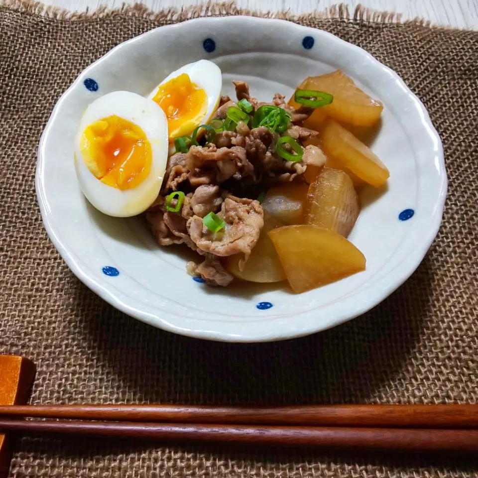 Snapdishの料理写真:ちゃーさんの我が家の甘めの豚バラ大根💖|真希さん