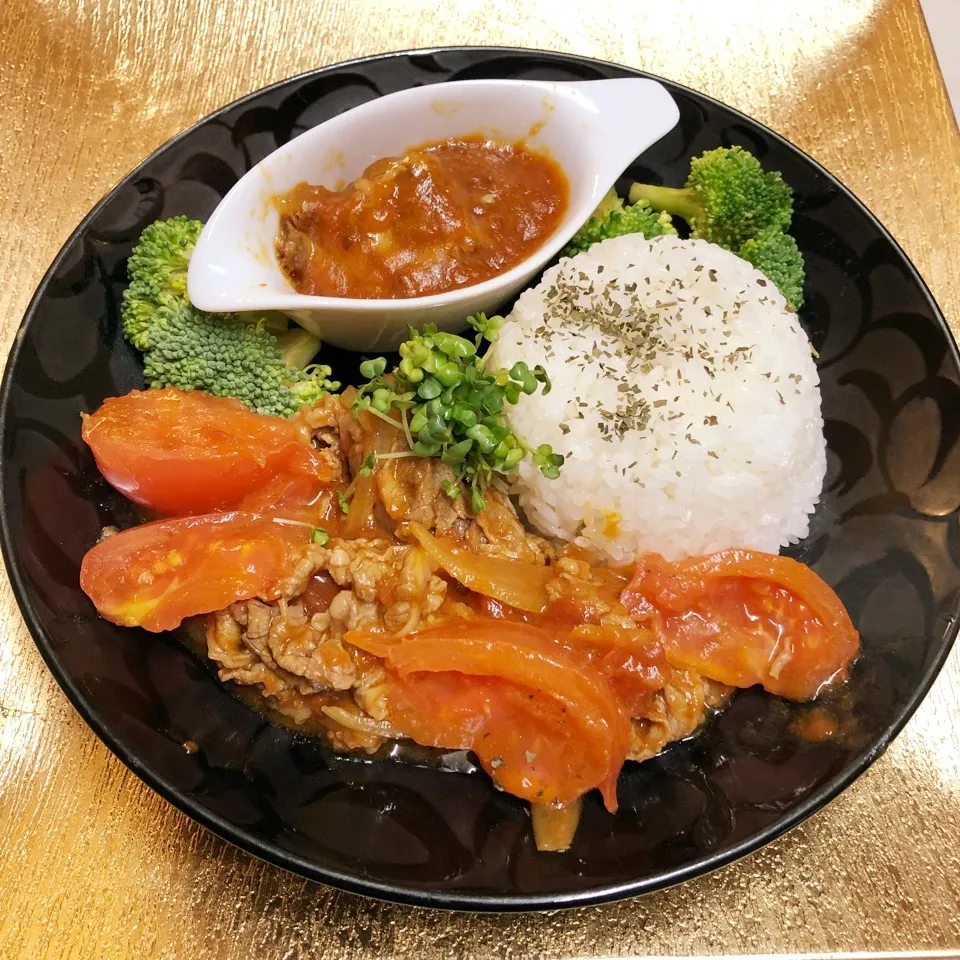 🍅沖縄風 トマト軟骨ソーキ 牛カレー🍅|henryさん