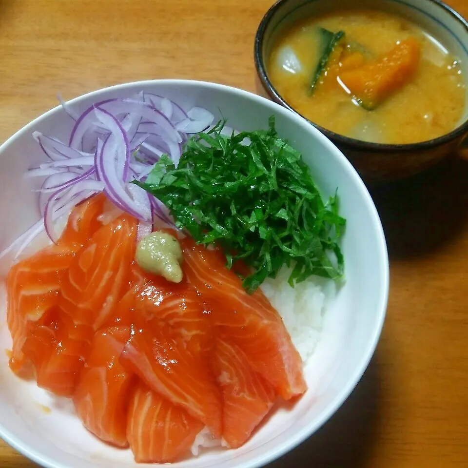 サーモンの漬け丼♪|marikuruさん