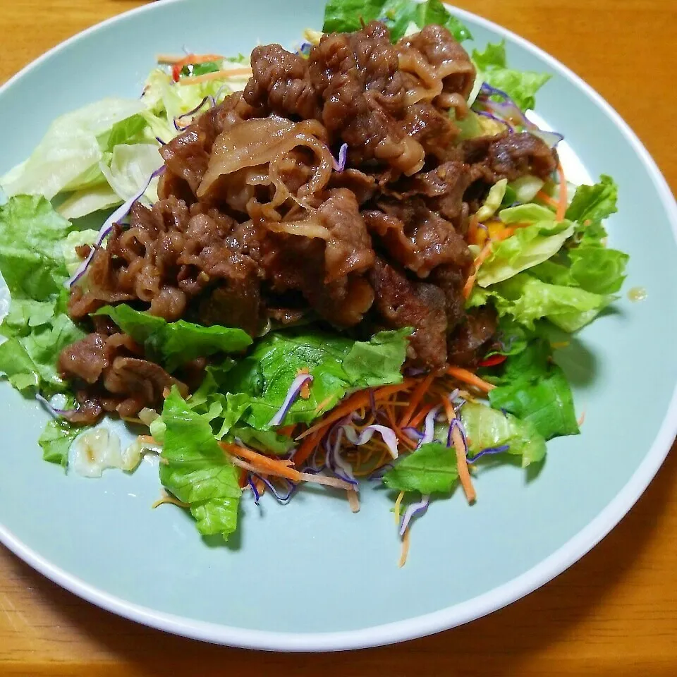 スタミナ！焼肉パリパリ麺サラダ♪|marikuruさん