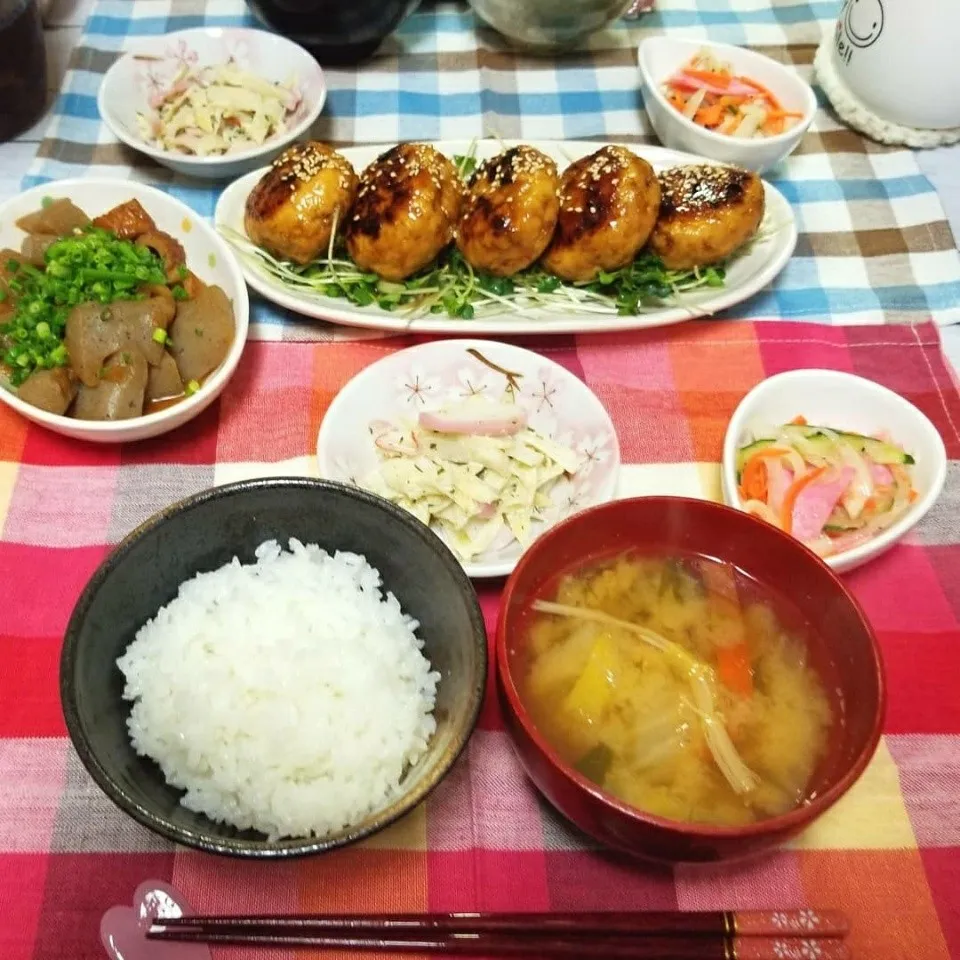 Snapdishの料理写真:ふわふわ鶏つくねの夕御飯❤|sora🍀さん