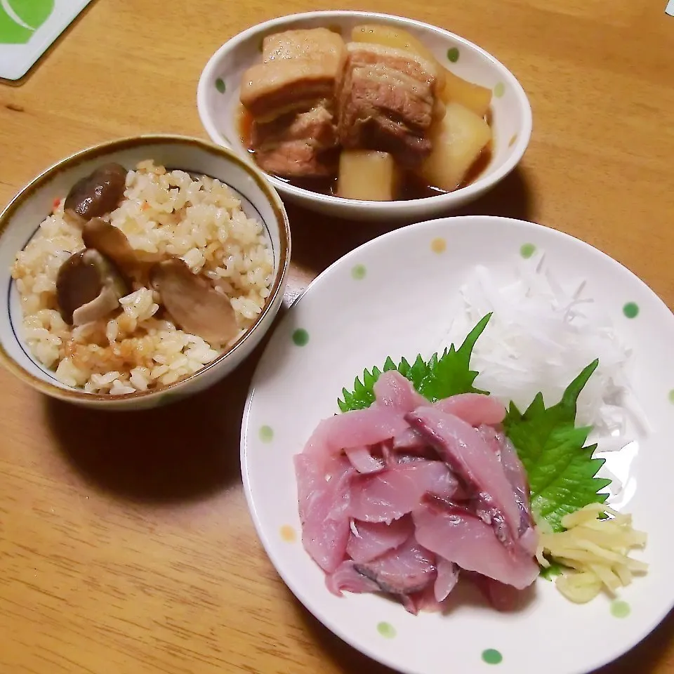 今晩のオススメは父の釣ってきた　アジのたたき♪|marikuruさん