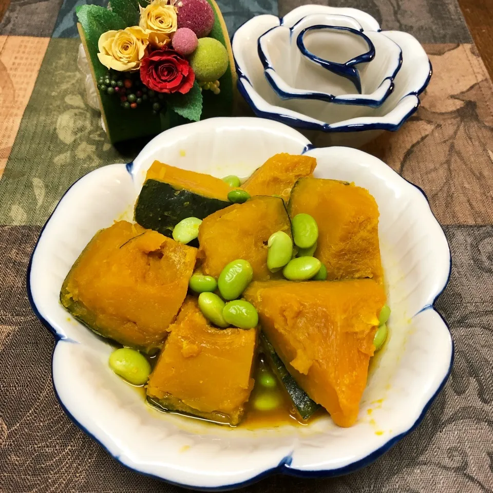 🎃かぼちゃと枝豆の煮物🎃|henryさん