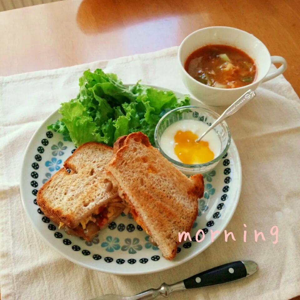 全粒粉サンドで朝ごはん|えるえるさん