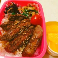 ステーキ丼弁当♪|ANZ,,さん