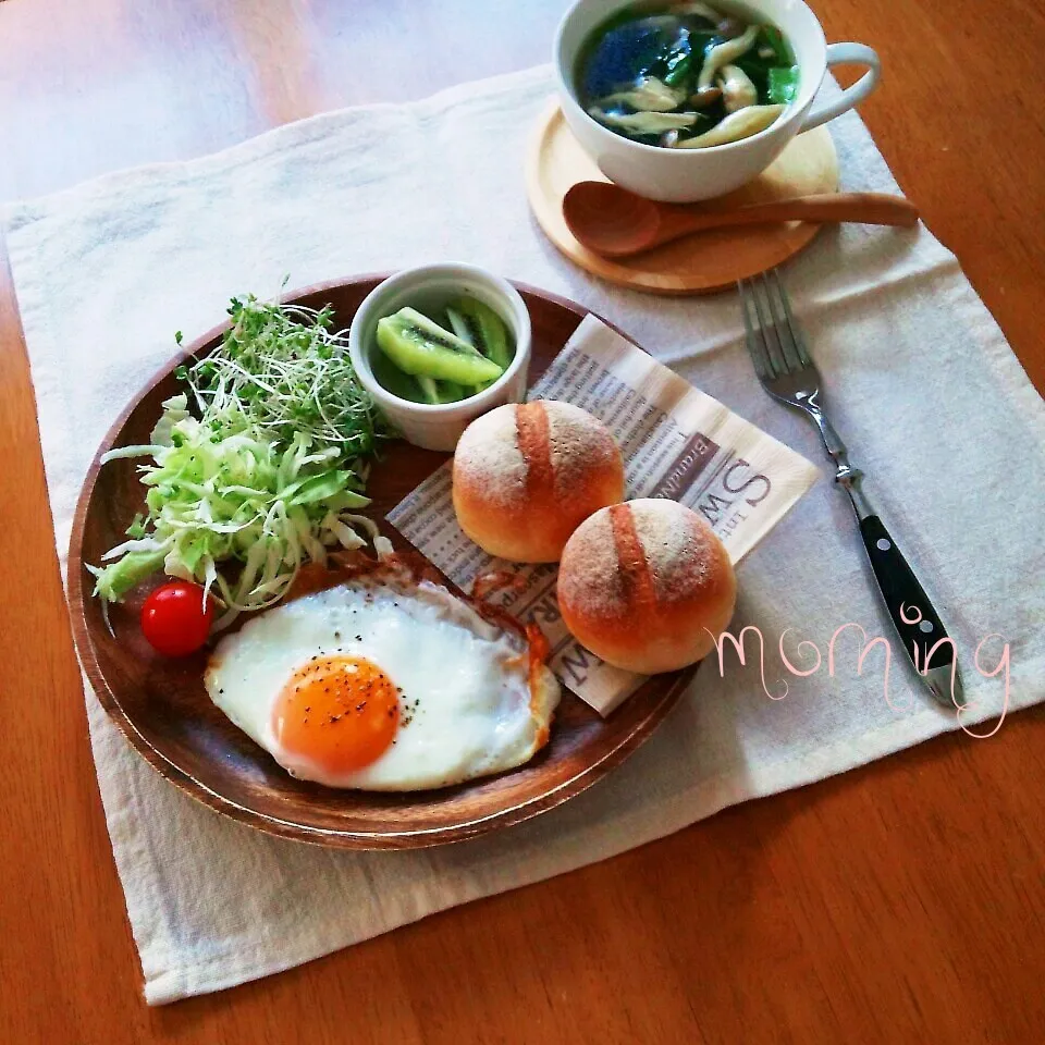 プチフランスで朝ごはん|えるえるさん