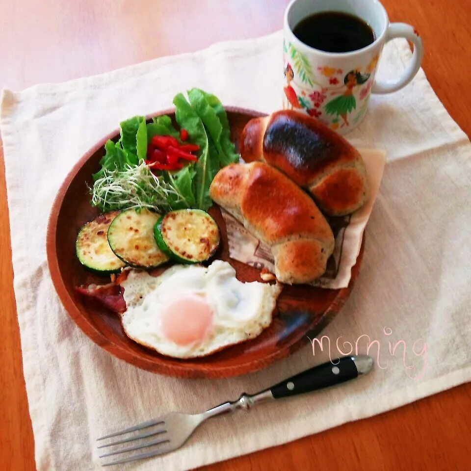 クリームチーズロールで朝ごはん|えるえるさん