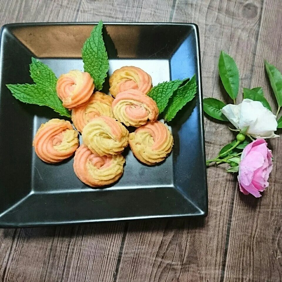 Snapdishの料理写真:薔薇のクッキー|くりんさん