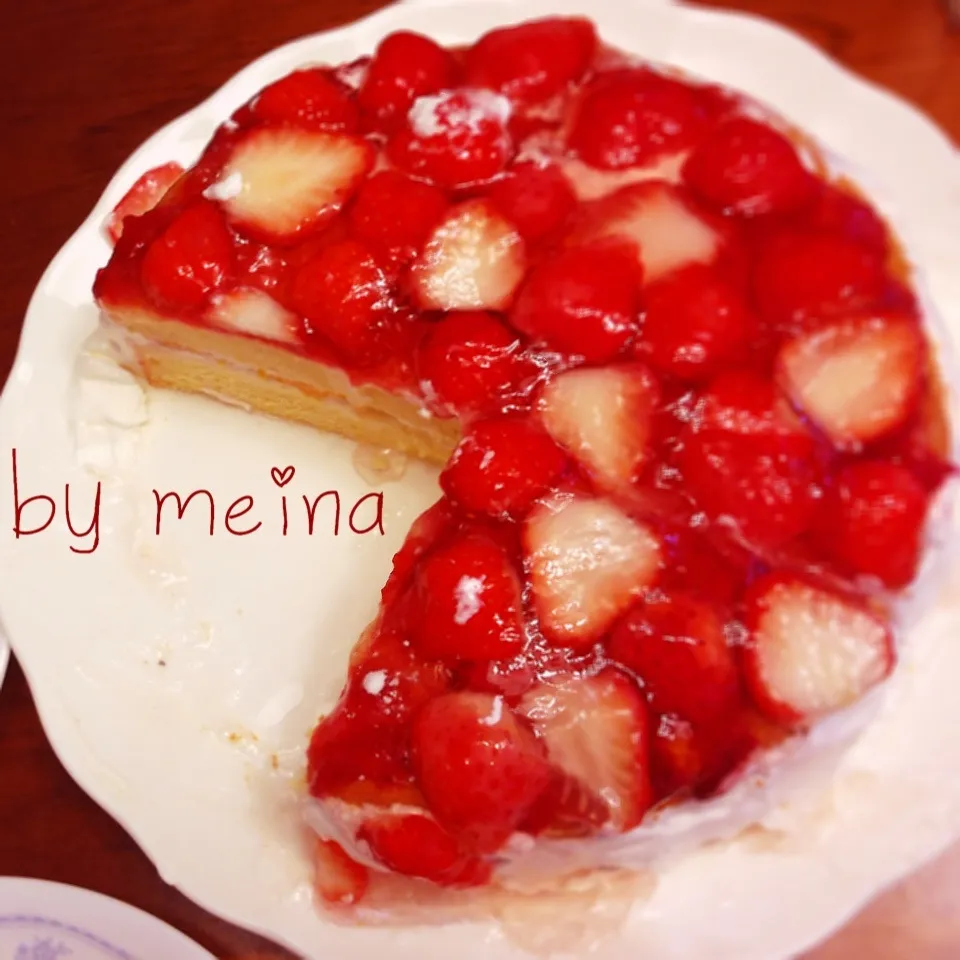 HOMEMADE strawberry cake|meIna ＆ keInaさん