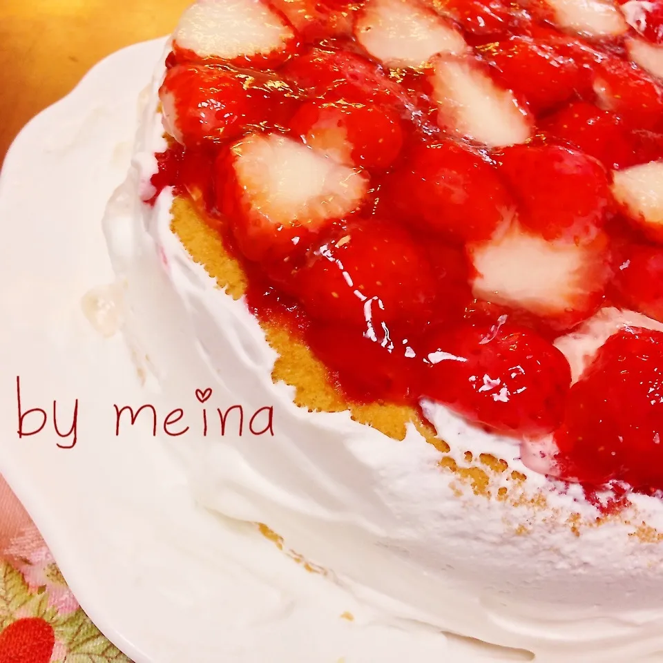 HOMEMADE Strawberry cake|meIna ＆ keInaさん