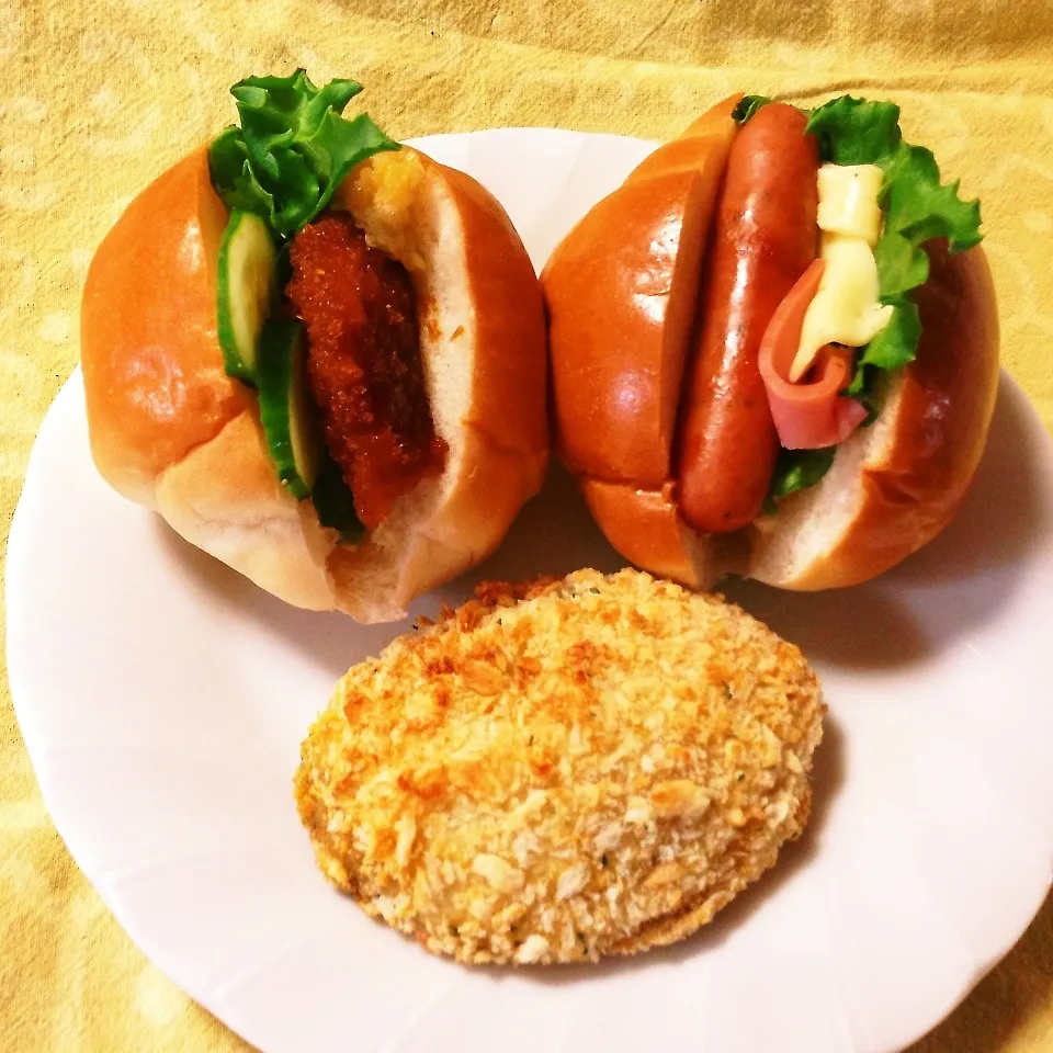 コロッケじゃなくて焼きカレーパンだよ|くりんさん