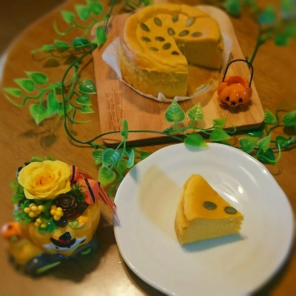 混ぜて焼くだけ！カボチャ・さつまいもチーズケーキ|Micoさん