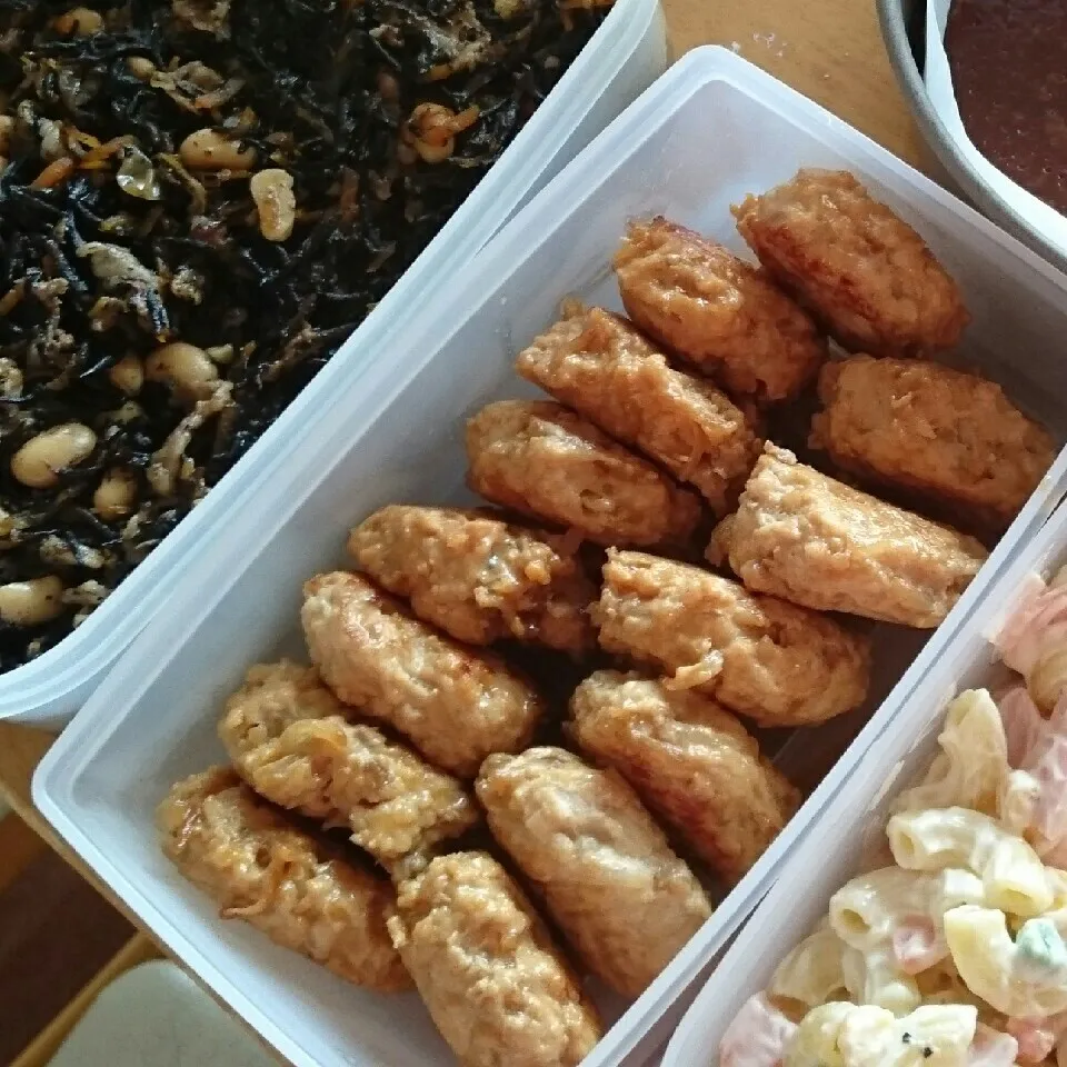 作りおきおかず ひじきの煮物、マカロニサラダ、もやしつくね|姫と王子のママさん