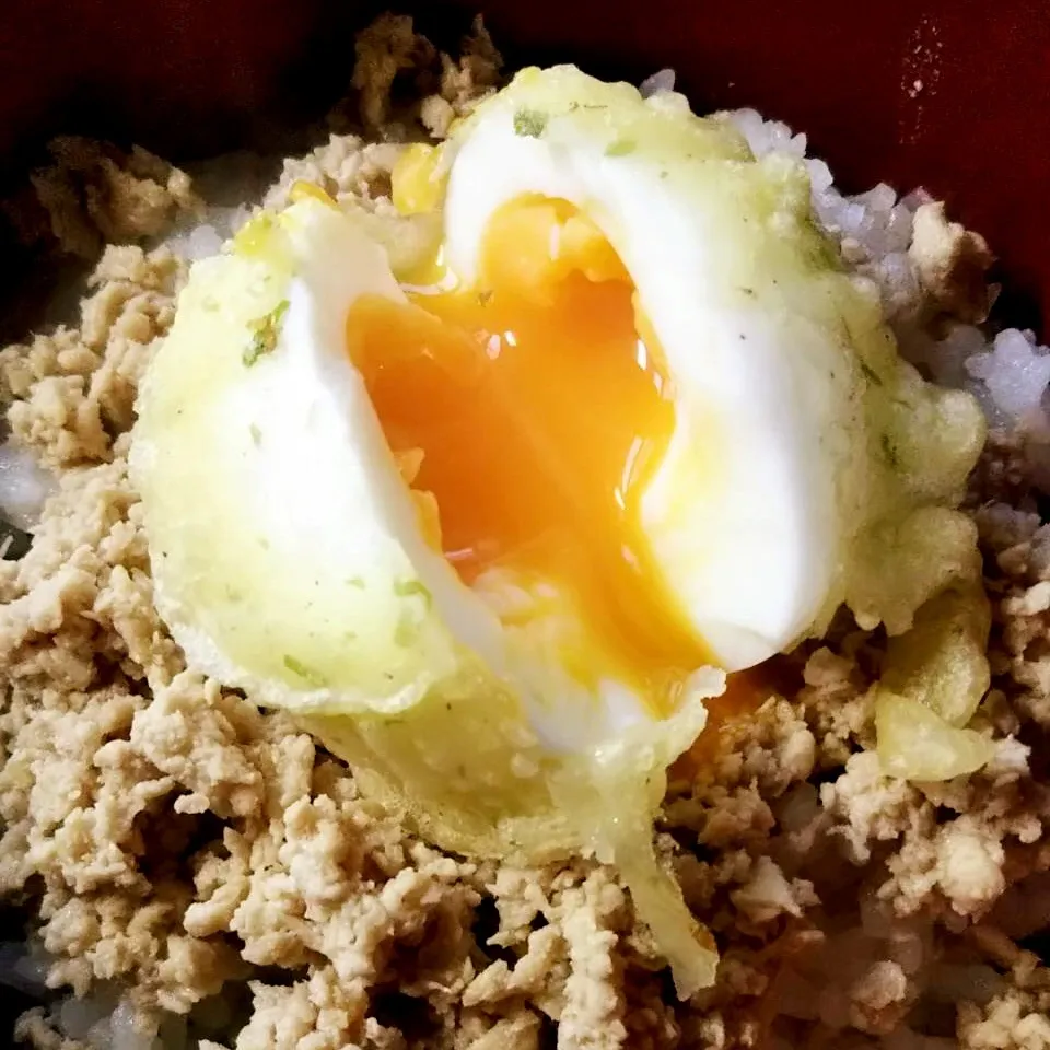 鶏そぼろ丼 &半熟卵天ぷら|きょうさん